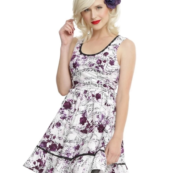 Hot topic purple rose and Music Note Dress. - Picture 6 of 15